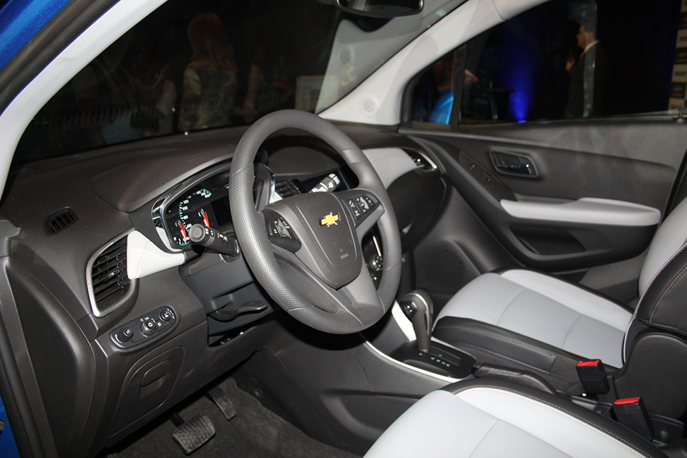 Chevrolet Tracker 2017-Interiores