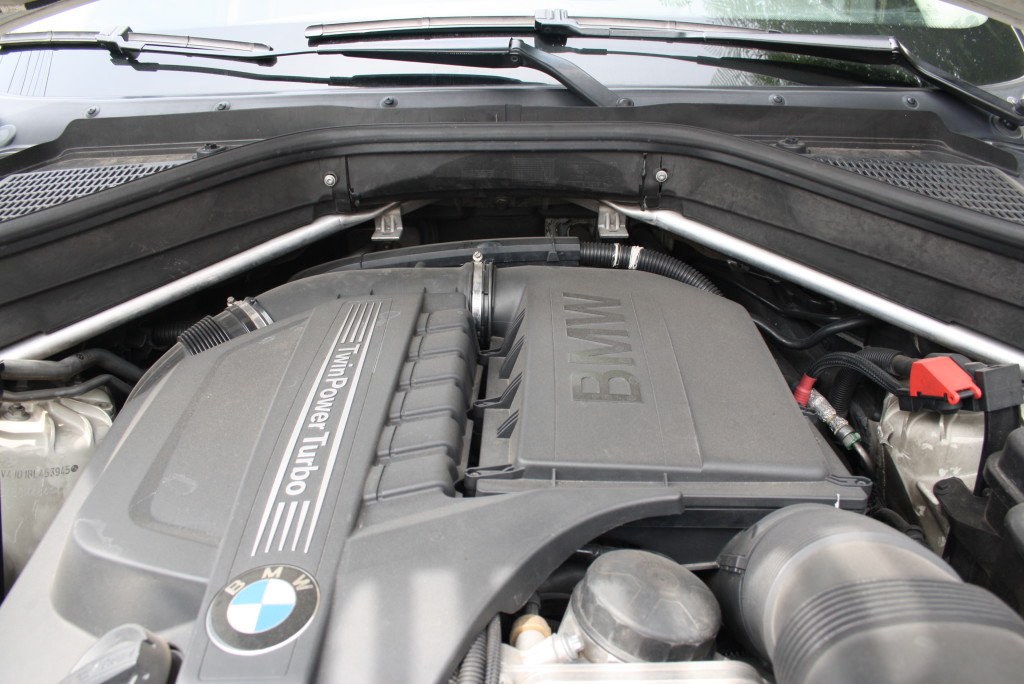 BMW-X5-2010-2011-3.0-v6-carros-ok-48