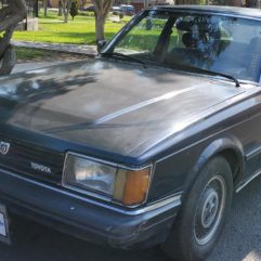 Toyota Cressida 1982, dual, gas y gasolina, caja automática, lunas y pestillos eléctricos, cierre central, aire acondicionado,conservado