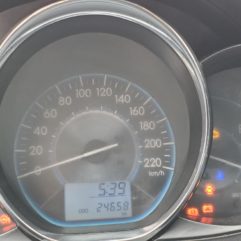 Toyota Yaris 2016 motor 1300, Caja mecánica, lunas manuales, poco uso