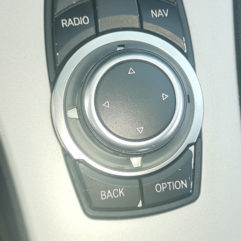 BMW 325i 2011/2012, 6 cilindros, 2500 cc., 215 caballos, secuencial, tacto cuero, conservadísimo!!