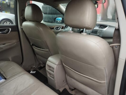 Nissan Sentra 2014 automático, motor 1800, cuero, sunrof - Imagen 4