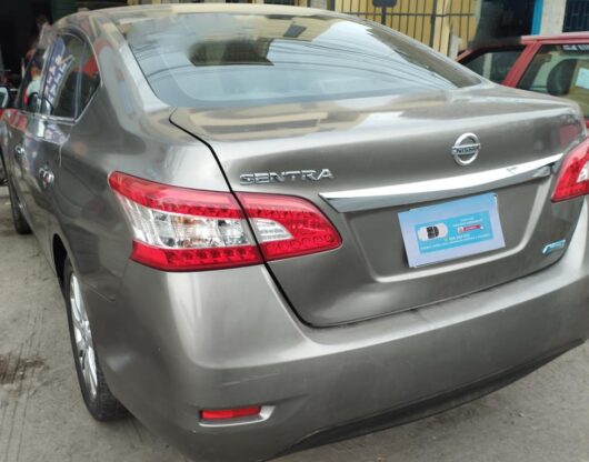 Nissan Sentra 2014 automático, motor 1800, cuero, sunrof - Imagen 9