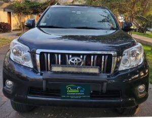 Toyota Land Cruiser Prado 4x4 2011, 3 filas, automática, cuero, sunroof, conservada