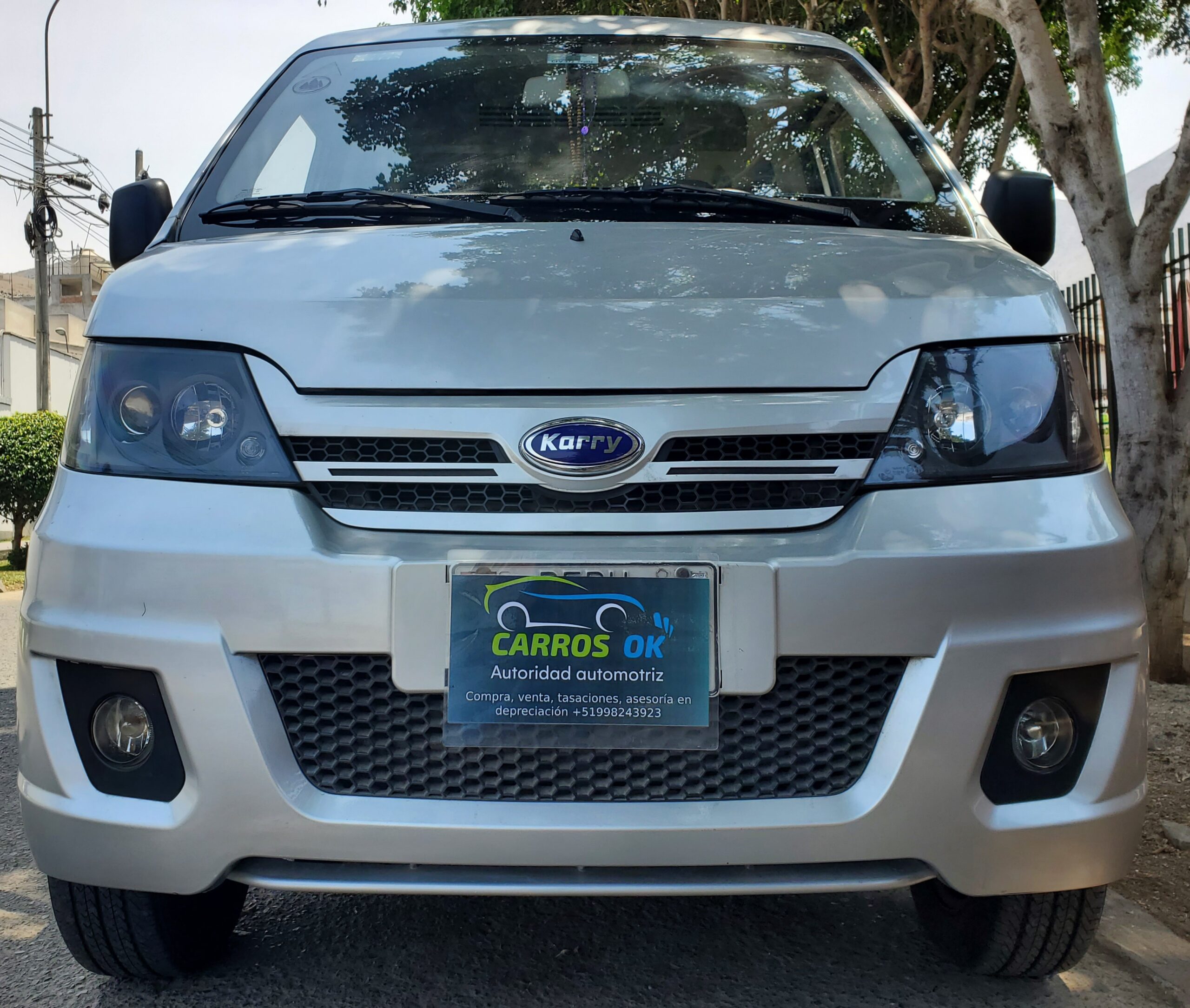 Minivan 11 pasajeros marca Karry del grupo Chery , año 2023, 28,000 Kms. ocasión
