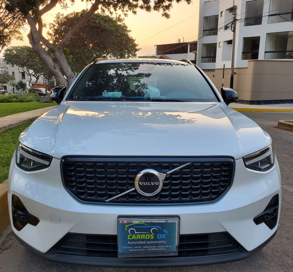 Volvo XC40 B5 AWD híbrida 2022/2023, 2 litros, 12,722 Kms., ocasión