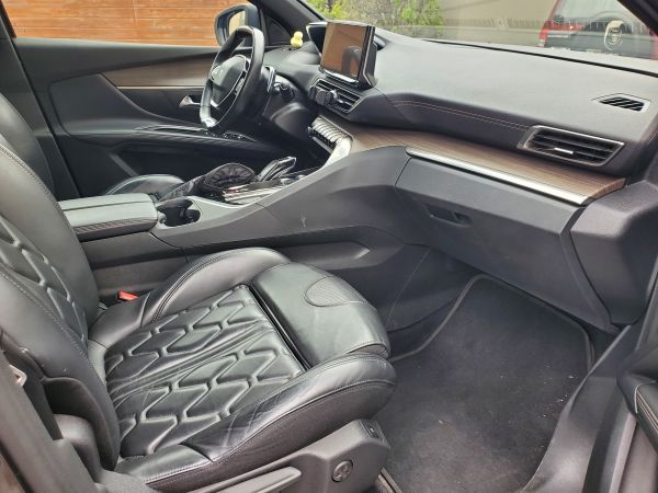 Peugeot 5008 GT, 2022/2023, SUV automática/secuencial, 3 filas, solo 35,000 Kms - Imagen 7