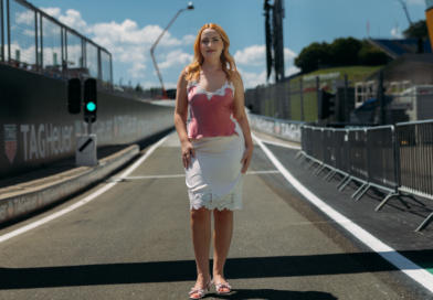 Amelia Dimoldenberg regresa a la Fórmula 1® para la segunda temporada de la popular serie online «Passenger Princess».