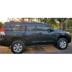 Toyota Land Cruiser Prado 4×4 2011, 3 filas, automática, cuero, sunroof, conservada